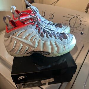 Nike… Air Foamposite Pro Premium 'Pure
Platinum'… size 10